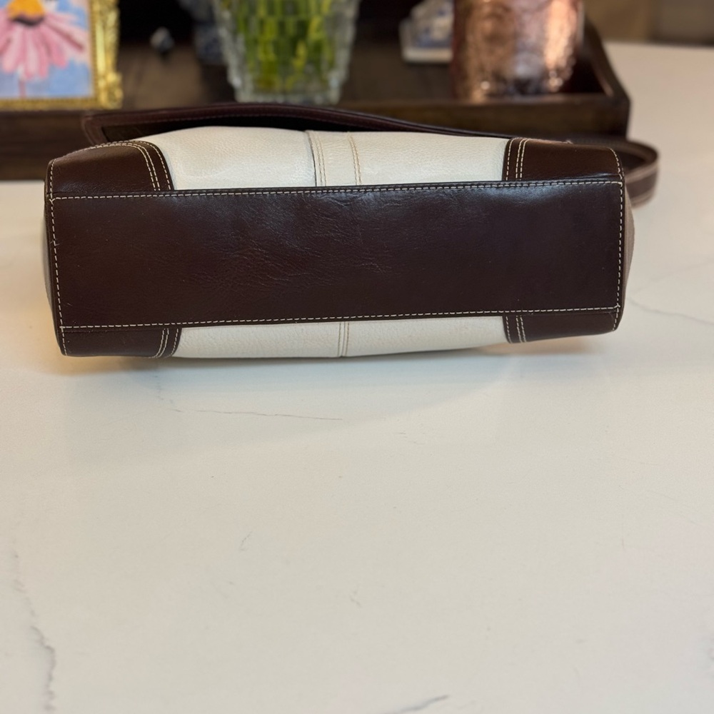 🤍🤎 COACH WHITE PEBBLED LEATHER HAMILTON FLAP CONVERTIBLE BAG! - Picture 8 of 10